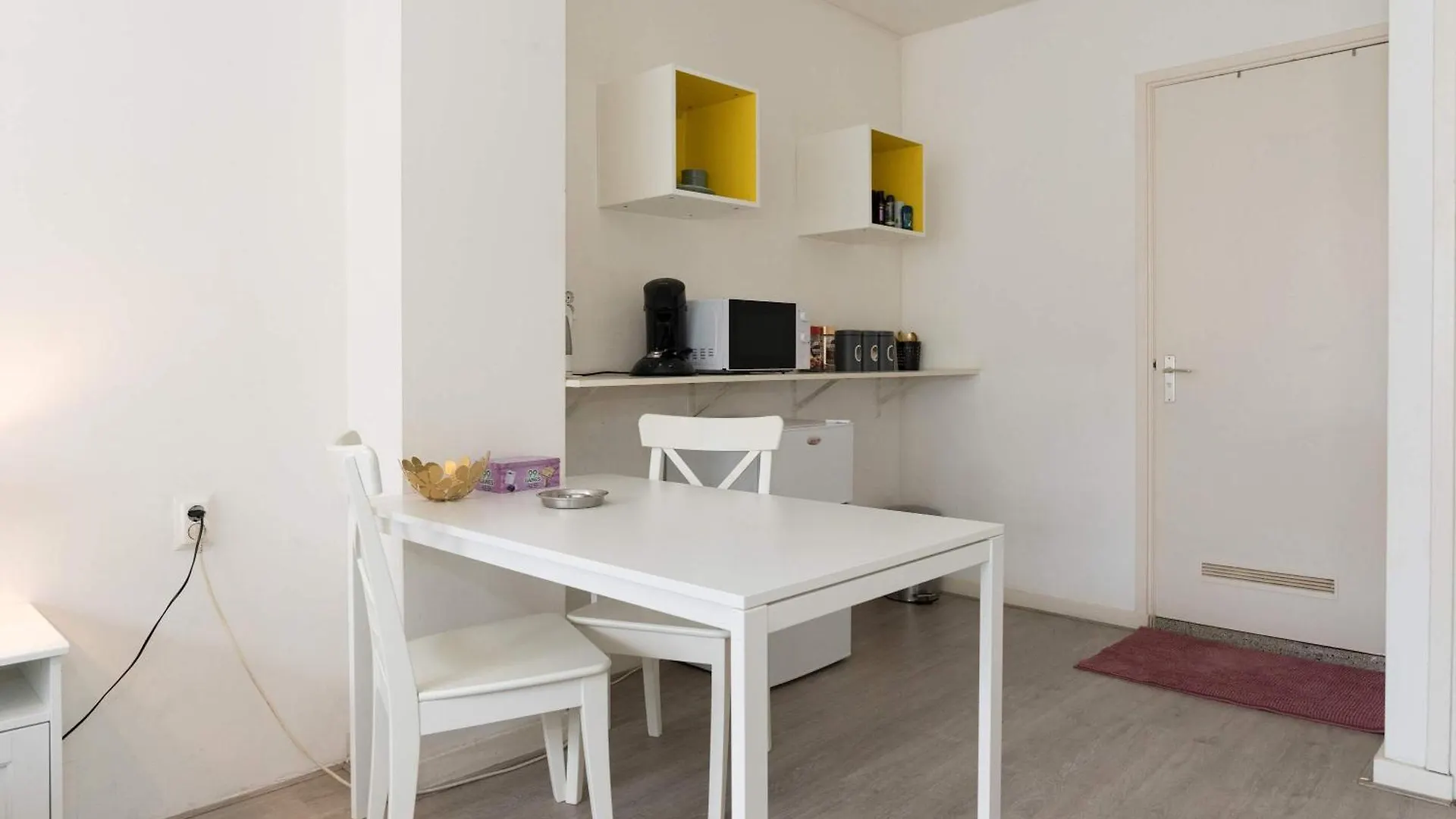 Redlight District Private Smokers Friendly Studio Amsterdam Appartement